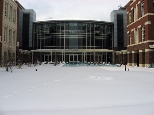 A view of the Commons Building, a pale imitation--mockery, really--of Jefferson's Rotunda.