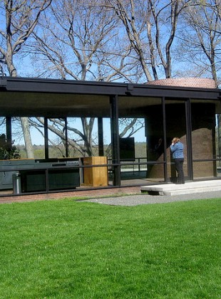 Philip Johnson's Glass House, New Canaan, Connecticut
(Image source)