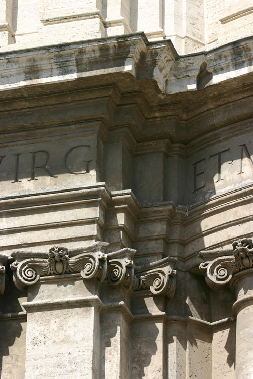 Pilaster pile-up. Note the bee in the Ionic capital. It is the symbol of the Barberini family.