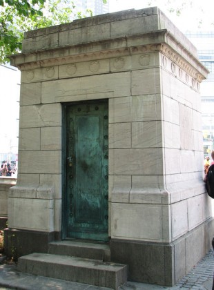 The sturdy gate houses each have a bronze door on one side and bas-reliefs on the other three. The simpler entablatures are decked with shells.